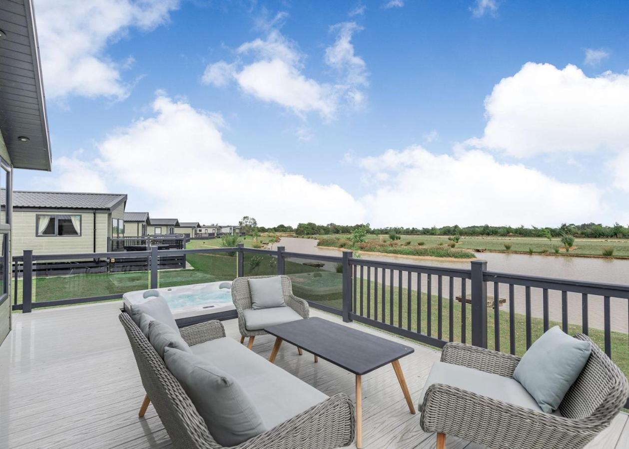Home Farm Park Lakeside Retreat Burgh le Marsh Oda fotoğraf