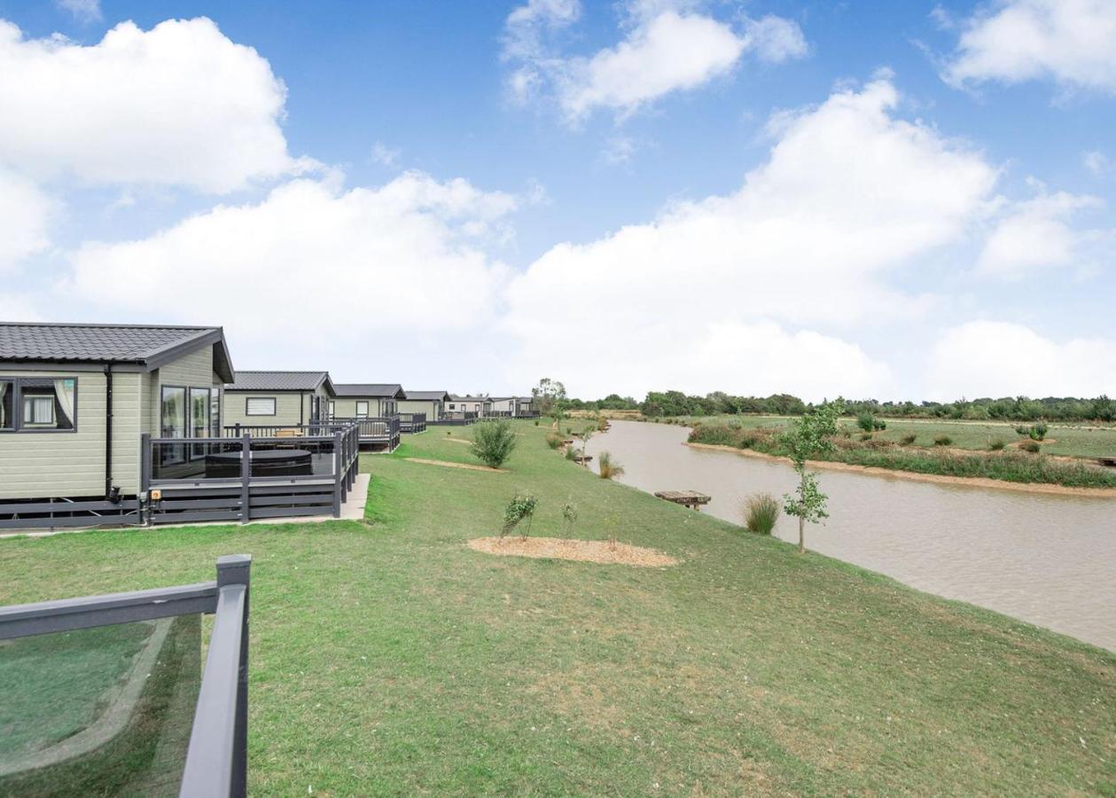 Home Farm Park Lakeside Retreat Burgh le Marsh Oda fotoğraf