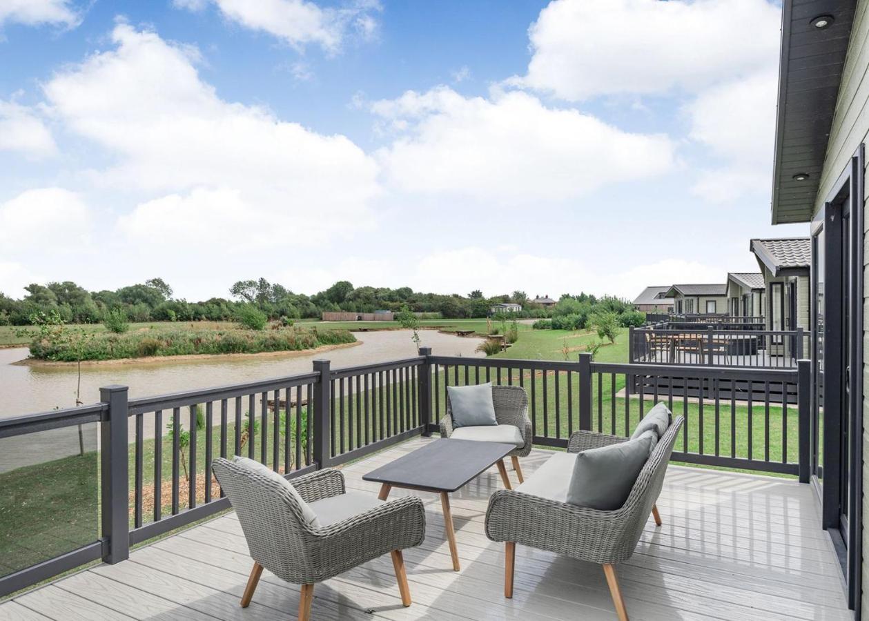 Home Farm Park Lakeside Retreat Burgh le Marsh Oda fotoğraf