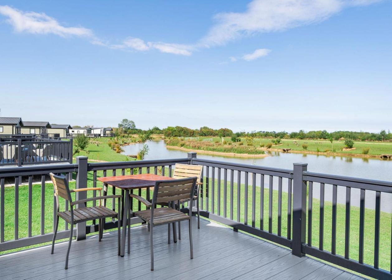 Home Farm Park Lakeside Retreat Burgh le Marsh Oda fotoğraf